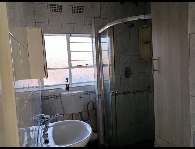 2 BEDROOM FLAT FOR SALE IN KEMPTON PARK EXT 5
